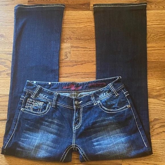 Rock & Roll Cowgirl - Picture 4 of 9